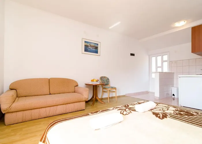 Popovic 公寓 Babino Polje